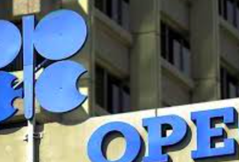 OPEP y sus aliados debaten si revisan los recortes vigentes