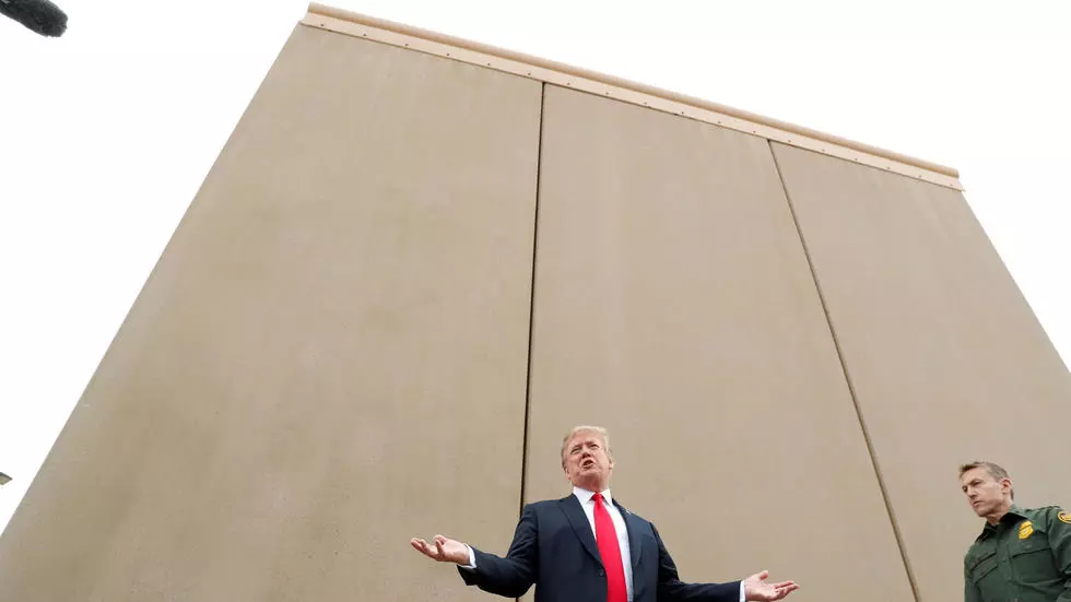 Trump alega que su muro con México «frenó la COVID»