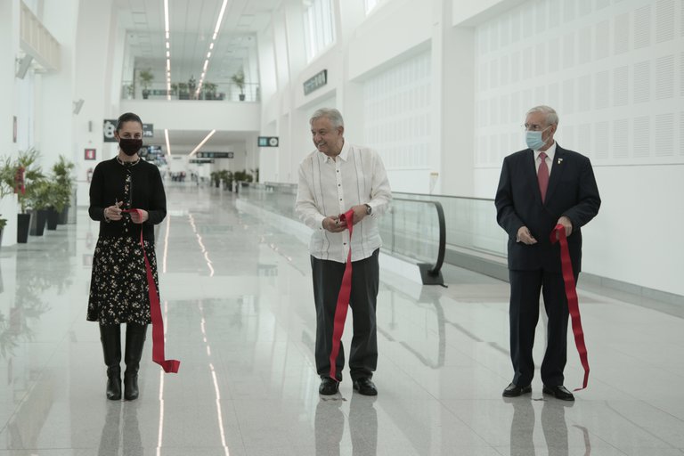 López Obrador inaugura ampliación de Aeropuerto de Ciudad de México