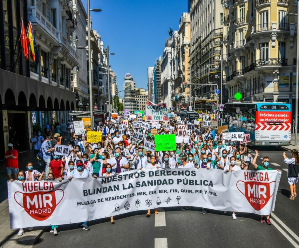 Médicos con especialidad en huelga en Madrid por situación laboral