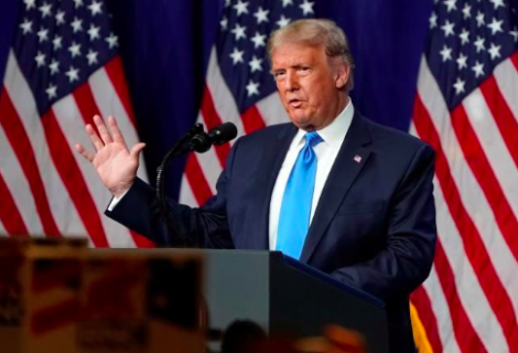 Trump se aparece en la convención republicana y avisa de "fraude"