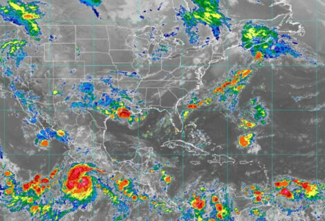 Genevieve se convierte en huracán en el Pacífico mexicano