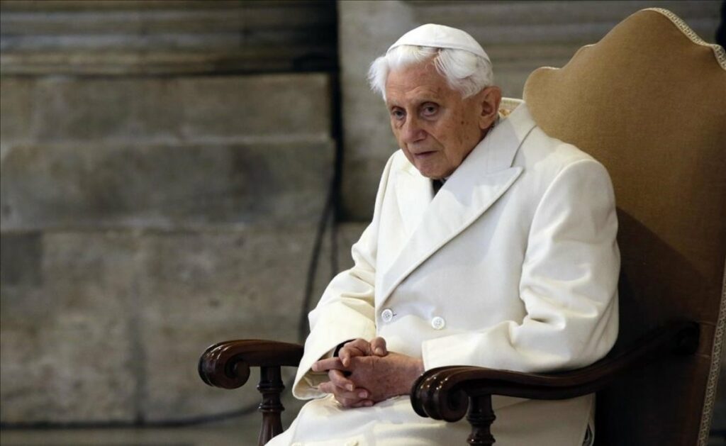 Papa emérito Benedicto XVI está gravemente enfermo