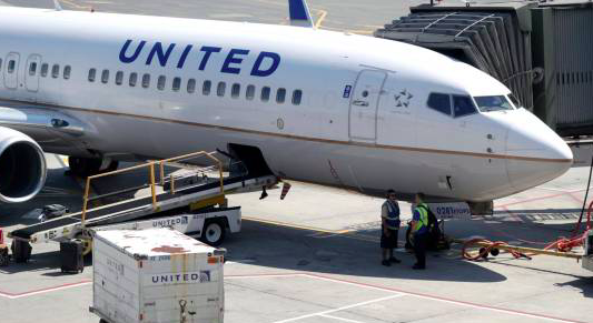 United Airlines planea recortar más de 16.000 empleos en octubre