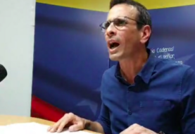 Capriles rechaza el "régimen autoritario" y una oposición "que hace lo mismo"
