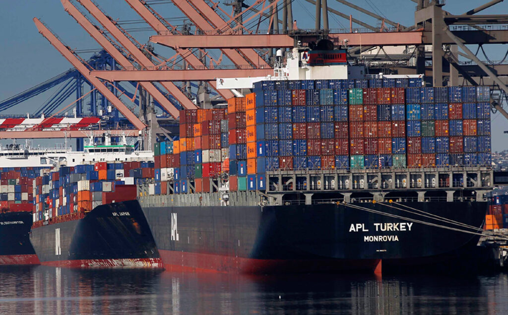 Déficit comercial de EEUU subió en julio a 63.600 millones de dólares