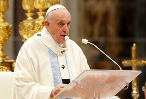 El papa acepta renuncia de obispo accusado de abusos
