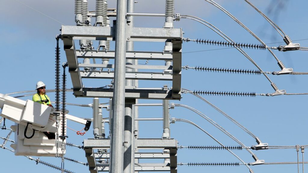 Electrificadoras de Florida son exhortadas para que no corten la luz por impago