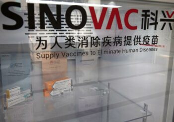 La vacuna china de Sinovac podrá aplicarse masivamente a principios de 2021
