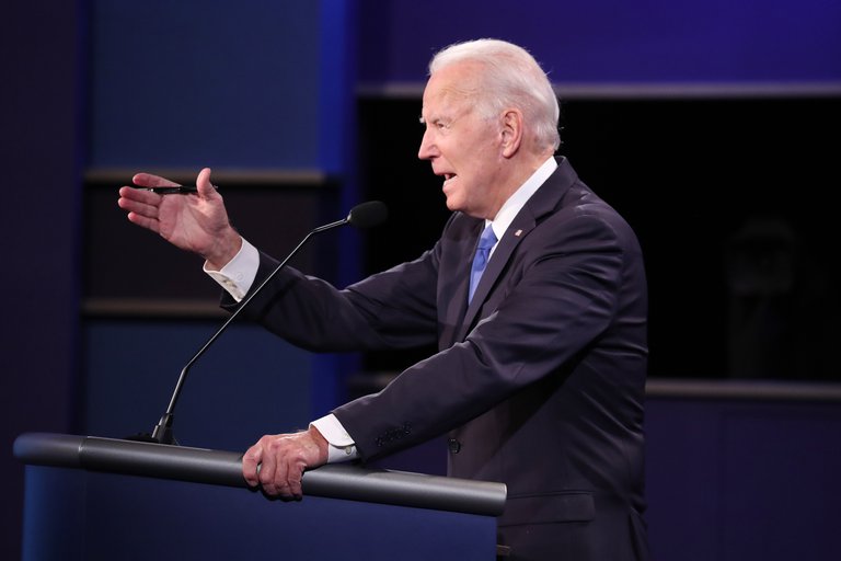 Biden tiene amplia ventaja entre los latinos de Arizona, Nevada y Texas