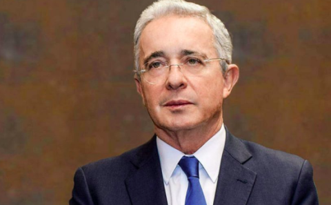 Uribe agradece apoyo de Trump y de expresidentes tras fallo que lo deja libre