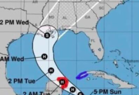 Zeta está cerca de ser de huracán en camino a la costa caribeña de México