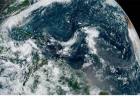 Delta se convierte en huracán en el Caribe rumbo a México
