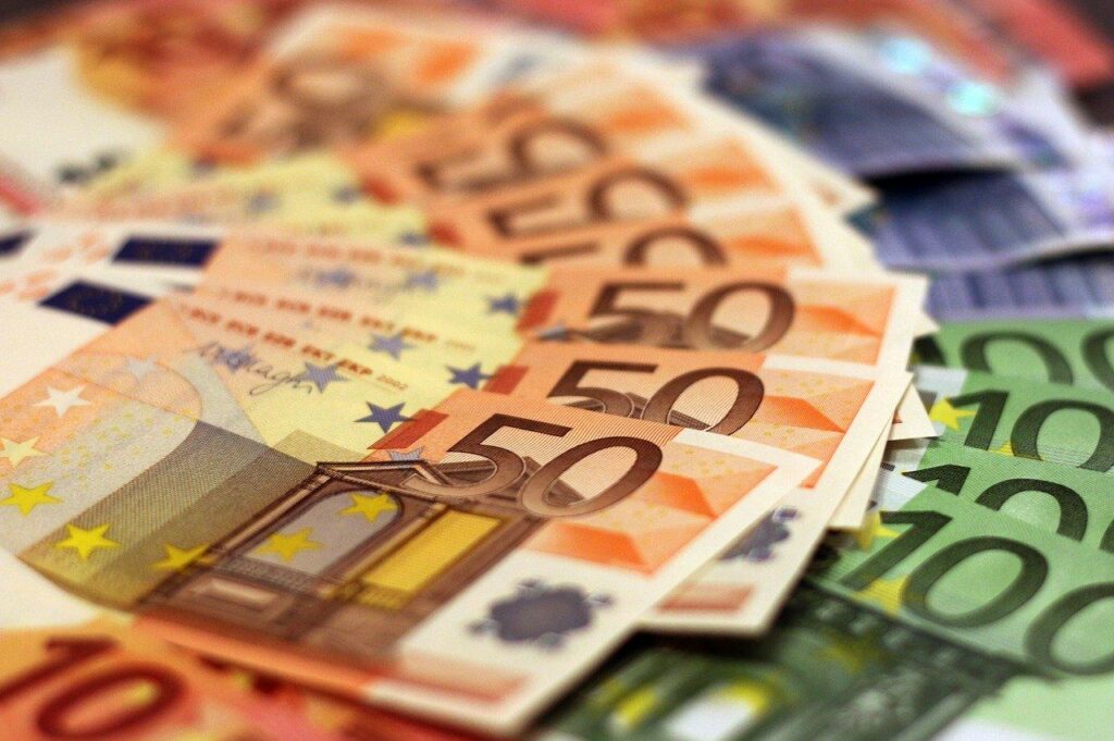 Euro sube a máximo desde septiembre