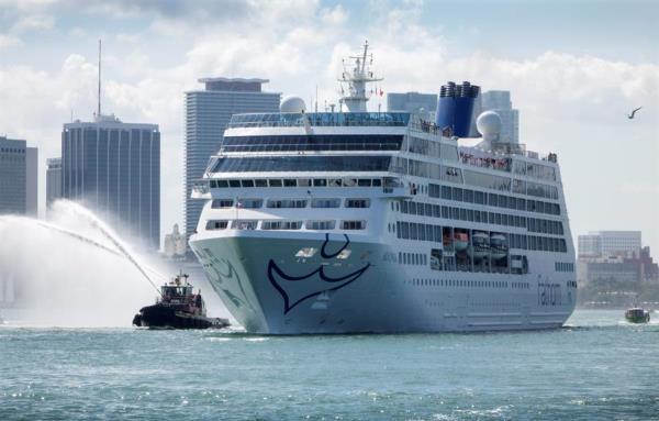 Carnival cancela también sus cruceros desde Miami y Cañaveral
