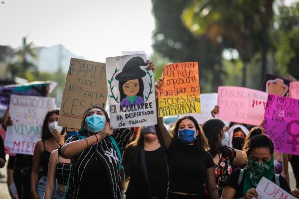 Feministas protestan por asesinato de niña de 13 años en Acapulco