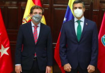 Alcalde de Madrid recibe a Leopoldo López