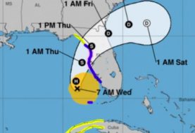 Eta se convierte en huracán mientras se acerca a la costa oeste de Florida