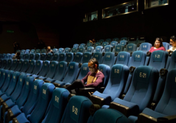 Ciudad de México recorta horarios en cines, museos y teatros por rebrote de Covid-19