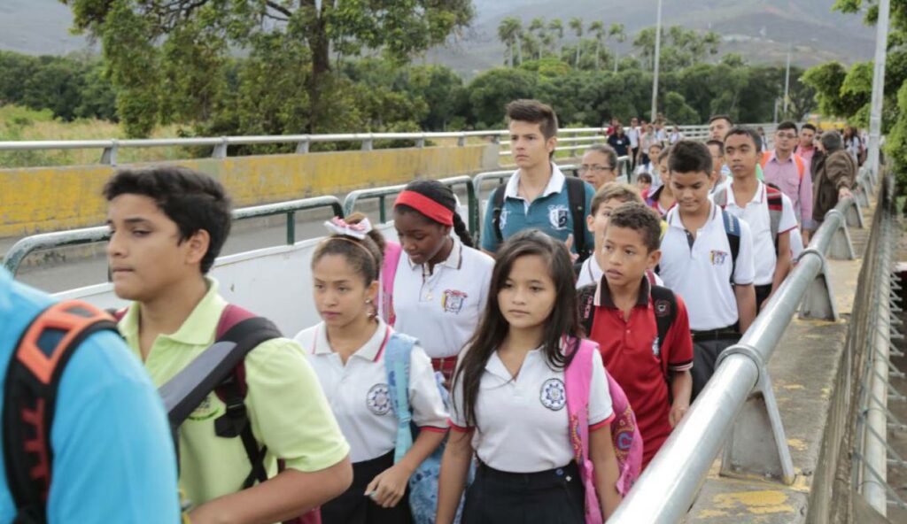 Colombia abrirá por dos días «corredor estudiantil» en frontera con Venezuela