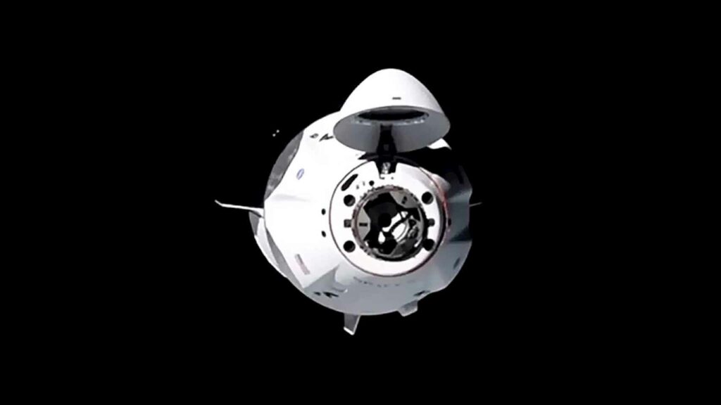La cápsula de SpaceX se acopla con éxito a la Estación Espacial