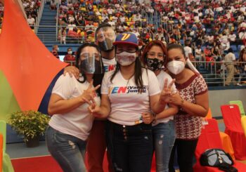 La pandemia recorre Venezuela en forma de campaña electoral