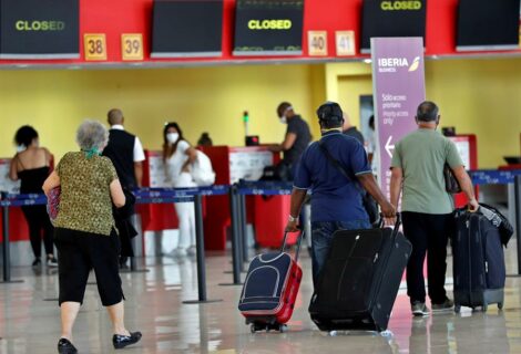 Aeropuerto de La Habana reabre en medio de la pandemia
