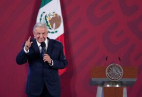 López Obrador condena represión policial en Cancún con varios heridos