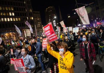 Manifestantes en Filadelfia exigen el recuento de todos los votos