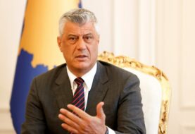Presidente de Kosovo dimite por una acusación de crímenes de guerra
