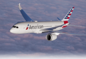 American Airlines prevé caída de demanda y reservas por aceleración del covid-19