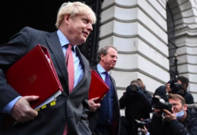 Boris Johnson ve "muy complicado" un acuerdo del Brexit