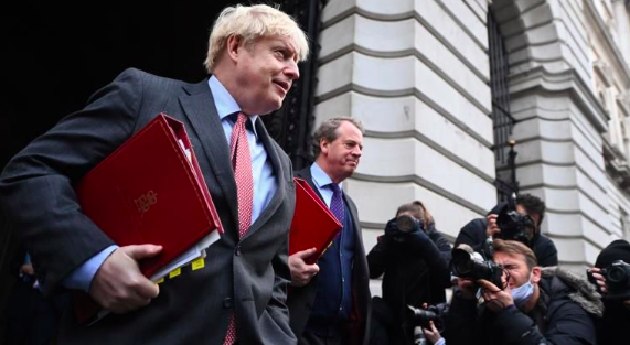 Boris Johnson ve «muy complicado» un acuerdo del Brexit