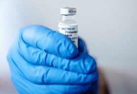 Dosis de Pfizer/BioNTech llegarán en "horas" para vacunar en el Reino Unido