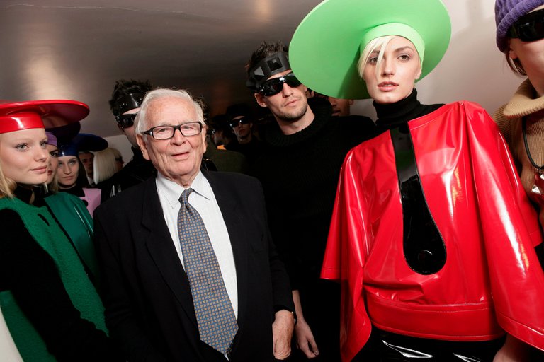 Diseñador Pierre Cardin fallece a los 98 años