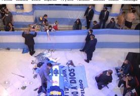 No ha muerto un empleado funerario que fotografío el cadáver de Maradona