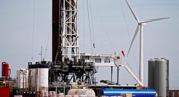 Petróleo de Texas cierra con una subida del 4,9 %, hasta 49,93 dólares
