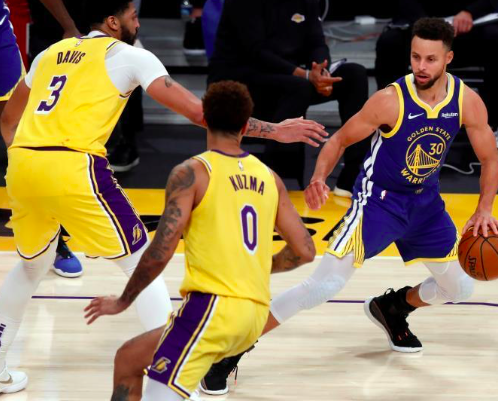 Warriors sorprenden a los Lakers