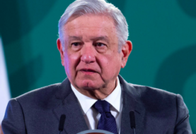 Redes sociales pasan de ser "benditas" a adversarias de López Obrador