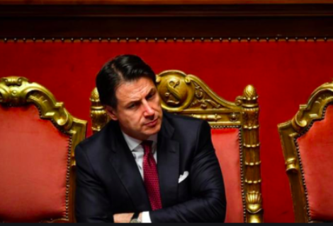 Primer ministro italiano Conte dimite y el presidente inicia consultas