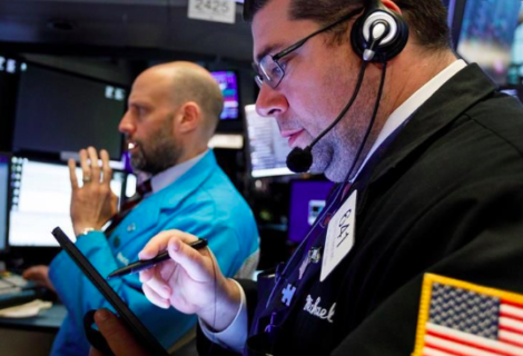Wall Street cierra con claras bajadas y el Dow Jones se deja un 2,05 %