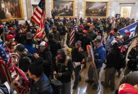 Congresistas piden investigar visitas de trumpistas al Capitolio