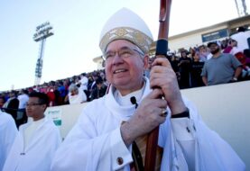Arzobispo José Gómez alienta a Biden a sanar "intensas divisiones" políticas