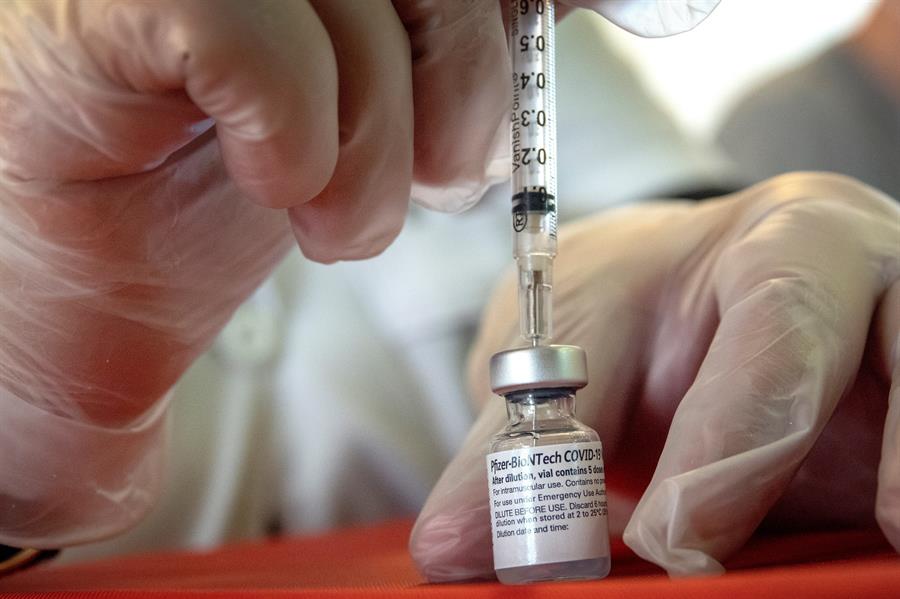 Florida espera llegada de 266.000 dosis de vacunas en medio de la escasez