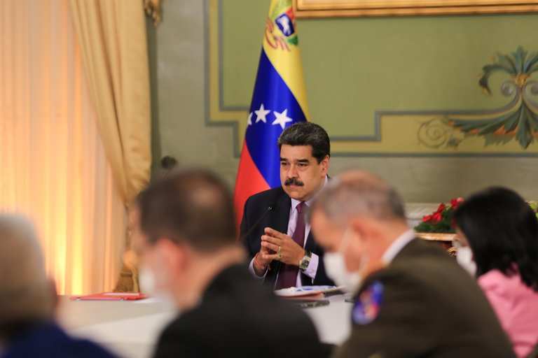 Maduro pide a Guterres reanimar el diálogo con Guyana