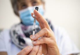 Florida apuesta todo a la vacuna sin poner freno a la subida de casos de coronavirus