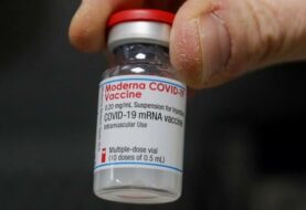 OMS aprueba el uso de la vacuna de Moderna contra la covid-19