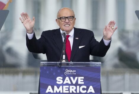 La administración de Trump intentó parar los registros a Giuliani