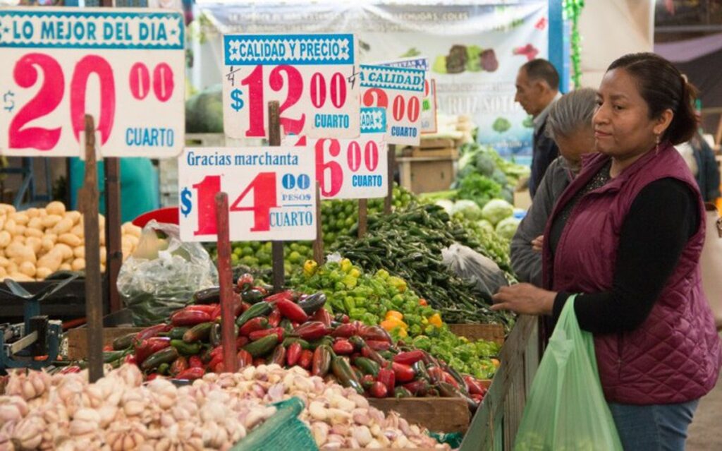 Precios al consumidor en México suben al 3,54 % interanual en enero