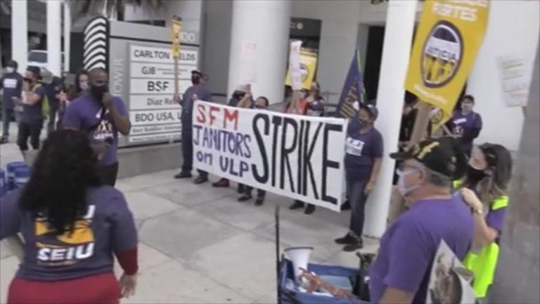 Trabajadores de la limpieza protestan en Miami por falta de seguridad laboral
